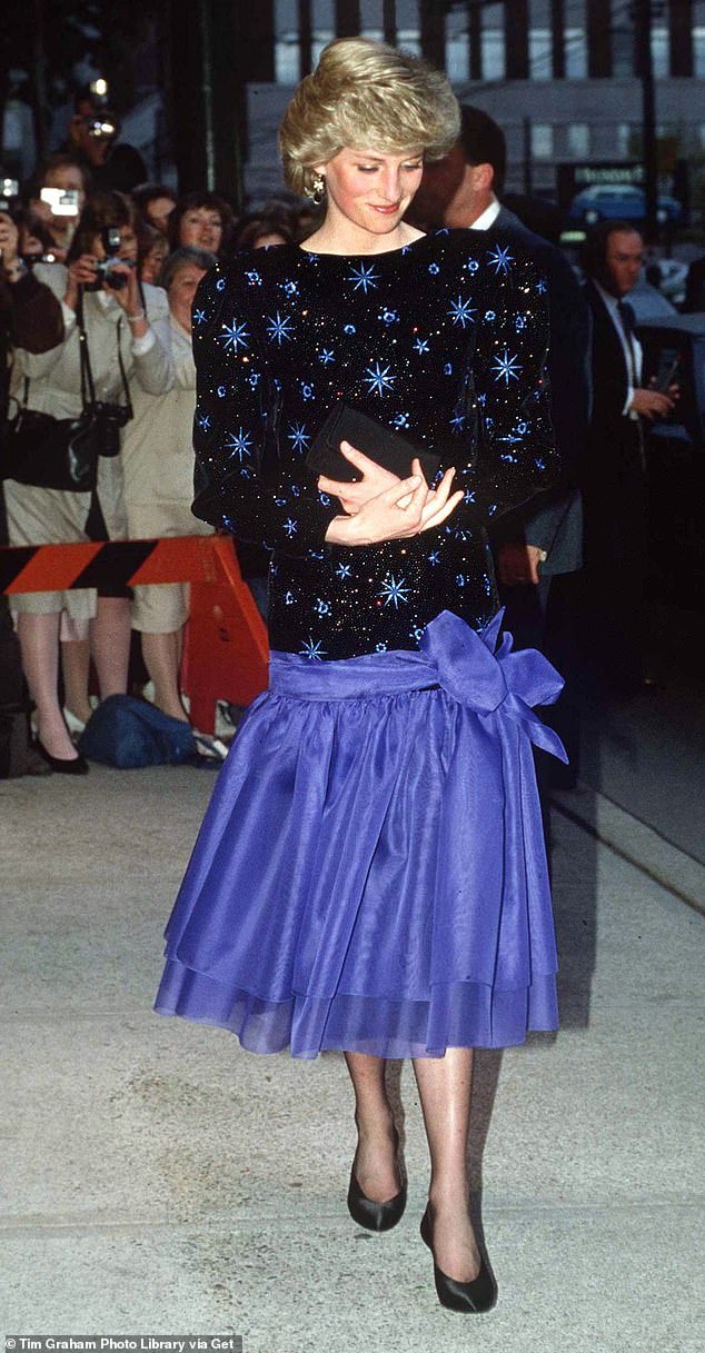 ¿There is something magical about seeing a dress worn by Diana with your own eyes,¿ says Renae. Diana is pictured in Vancouver wearing a dress designed by Jacques Azagury